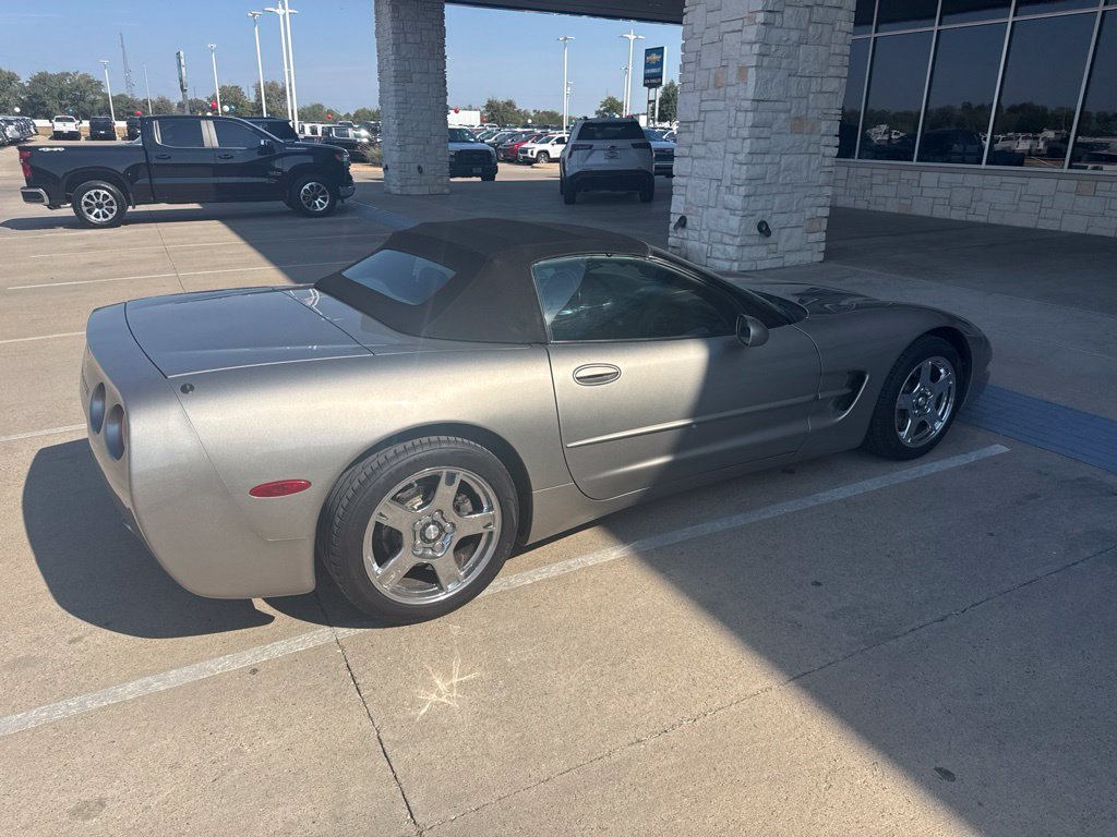 Used 2001 Gray Chevrolet Base image 3