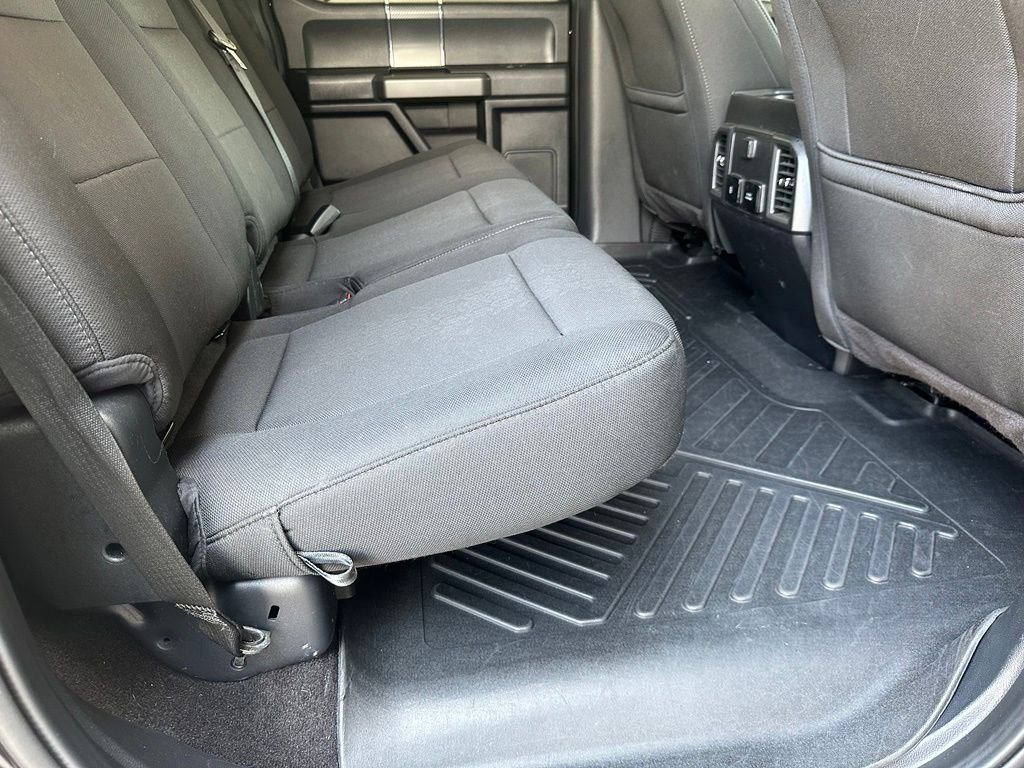 Used 2020 Black Ford XLT image 34