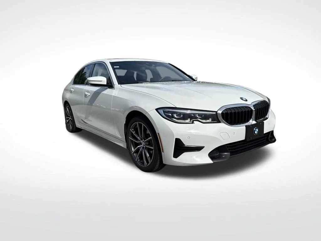 Used 2020 Alpine White BMW 330i image 2