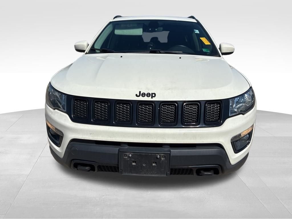 Used 2019 White Jeep Sport image 9
