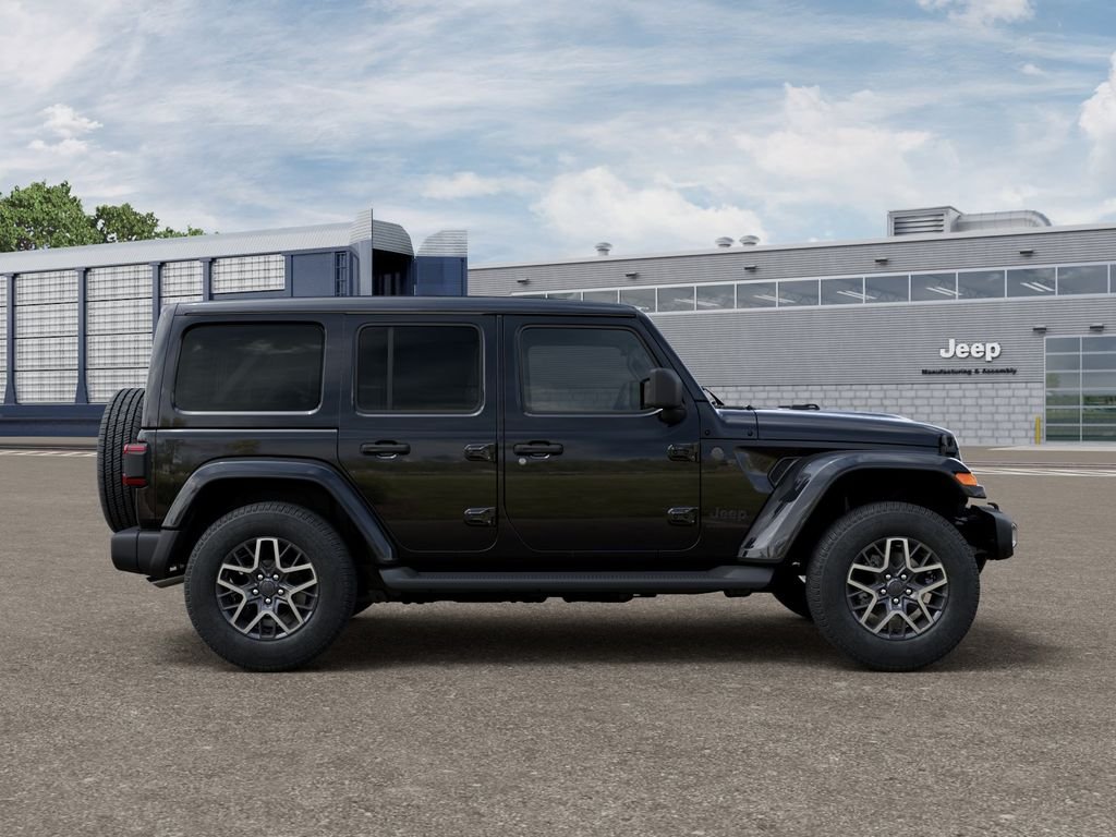 New 2026 Black Clear-Coat Exterior Paint Jeep Sahara image 21