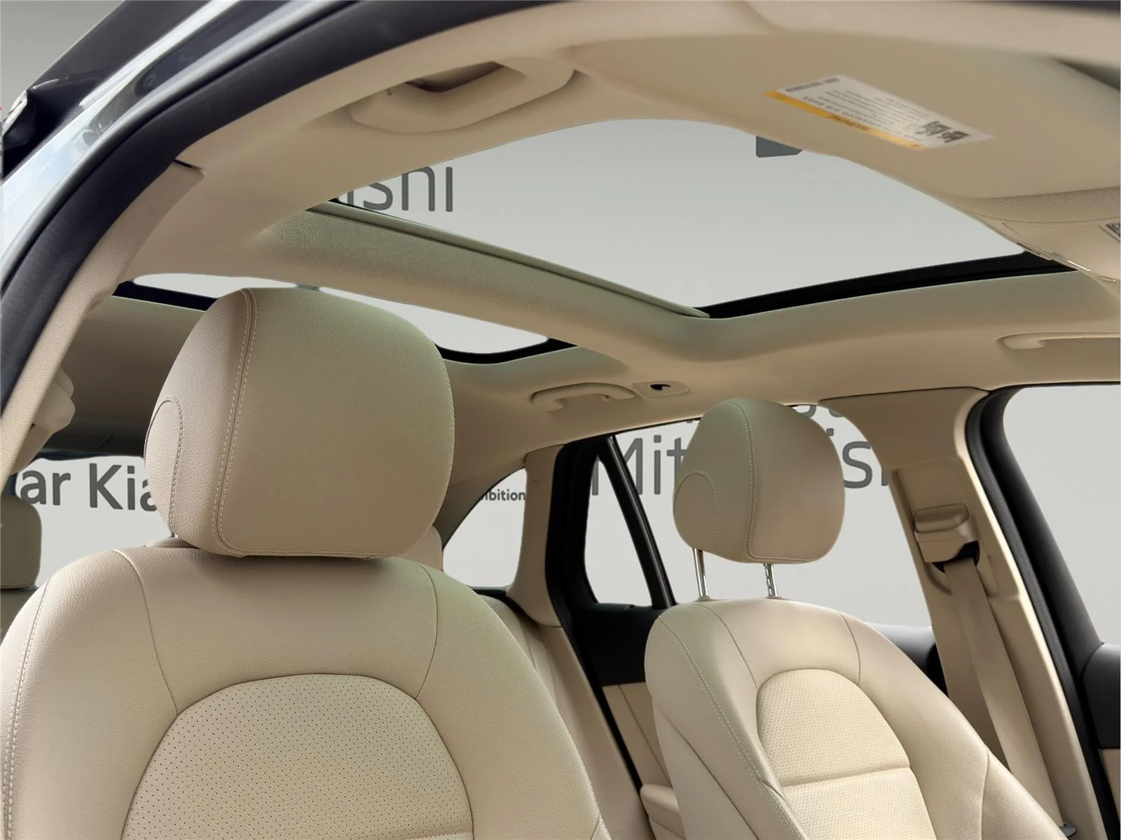 Used 2022 Selenite Grey Metallic Mercedes-Benz GLC 300 image 24