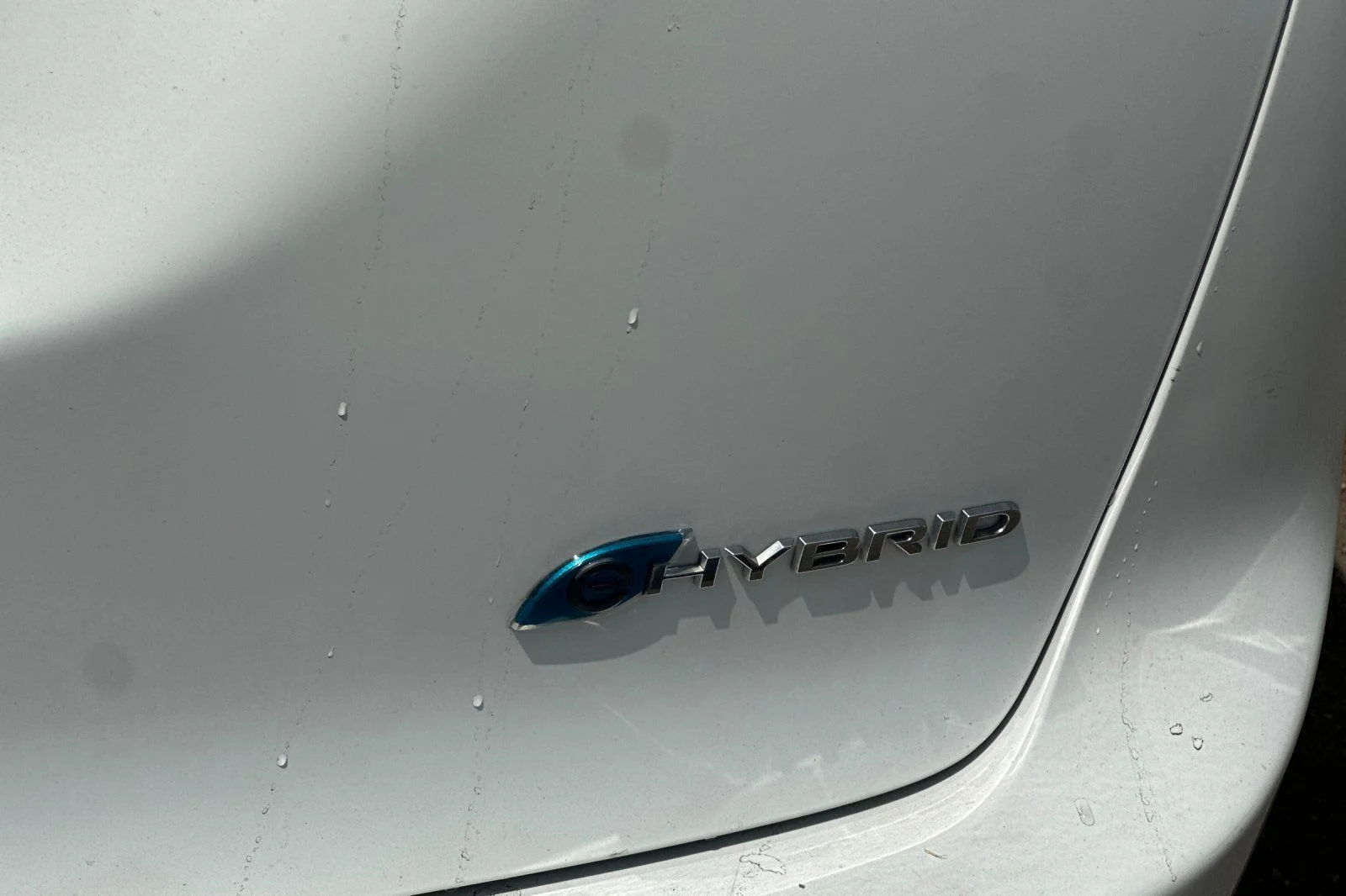 Used 2018 White Chrysler Limited image 32