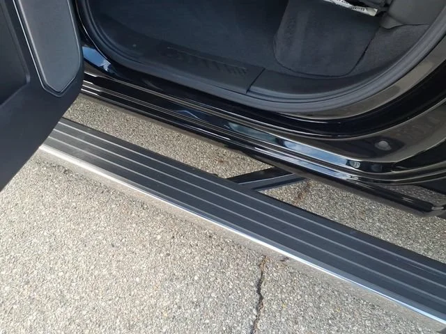 Used 2025 Onyx Black GMC Denali image 14