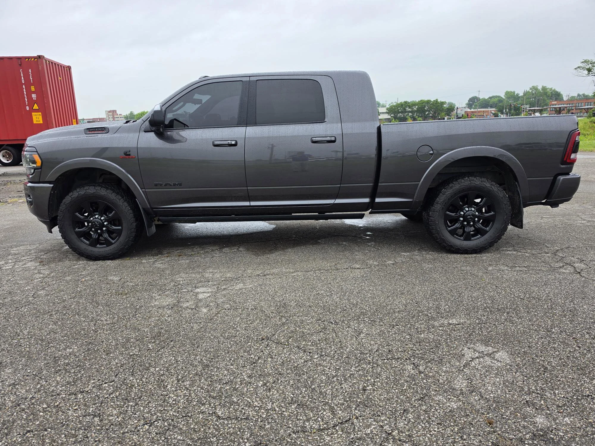 Used 2022 Granite Crystal Metallic Clearcoat Ram Limited image 8