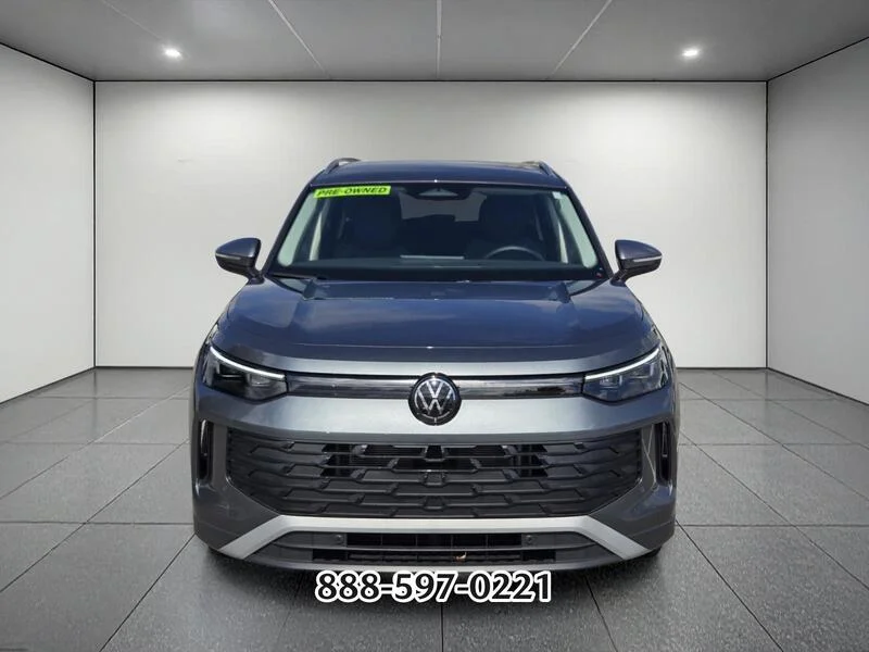 Used 2025 Pyrite Silver Metallic Volkswagen 2.0T SE image 8