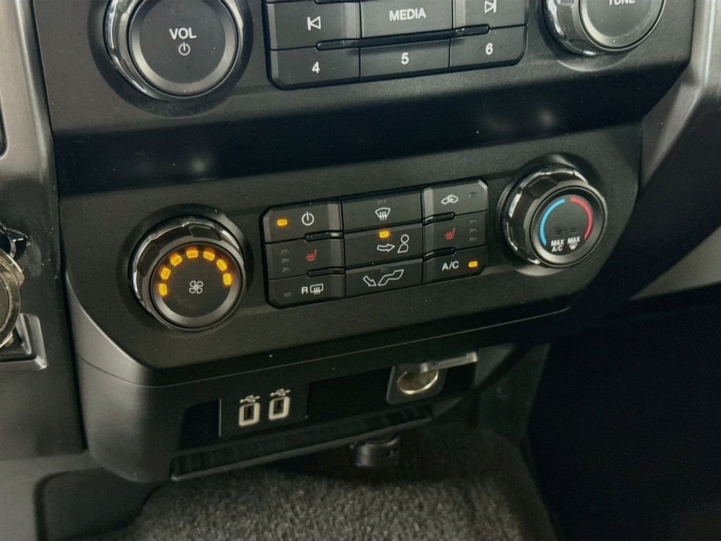 Used 2020 Magnetic Metallic Ford XLT image 6