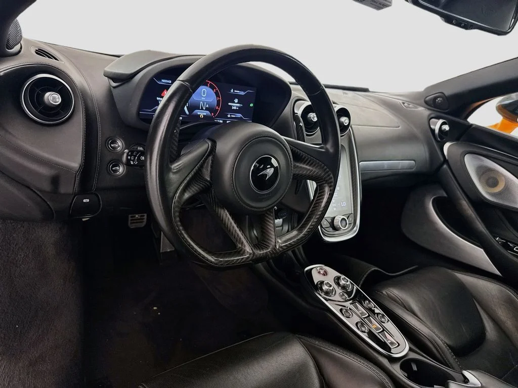 Used 2021 Orange McLaren Base image 9