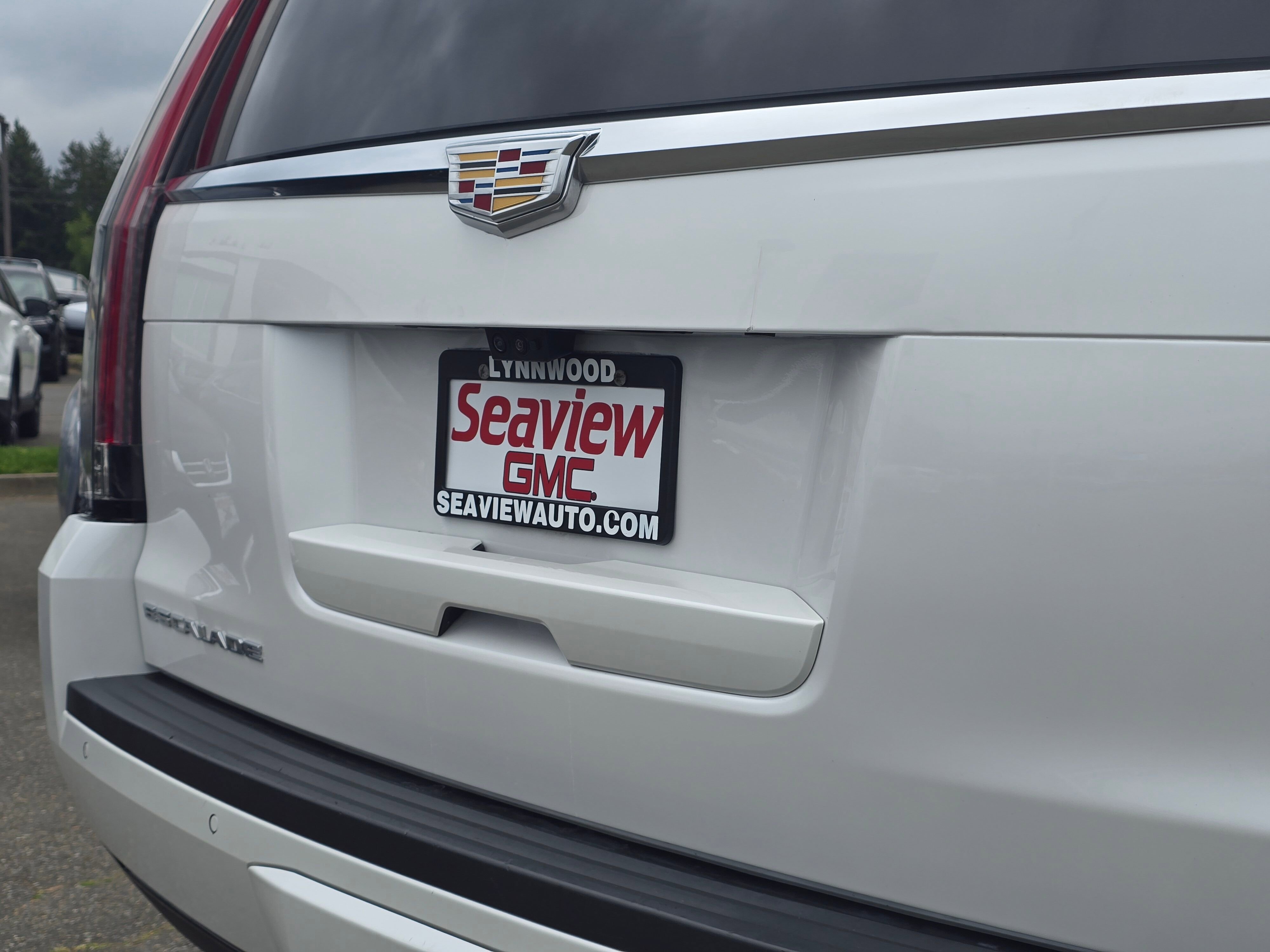 Used 2020 CRYSTAL WHITE TRICOAT Cadillac Platinum image 13