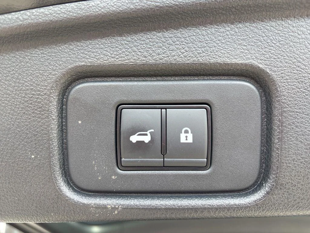 Used 2024 Super Black Nissan SL image 18