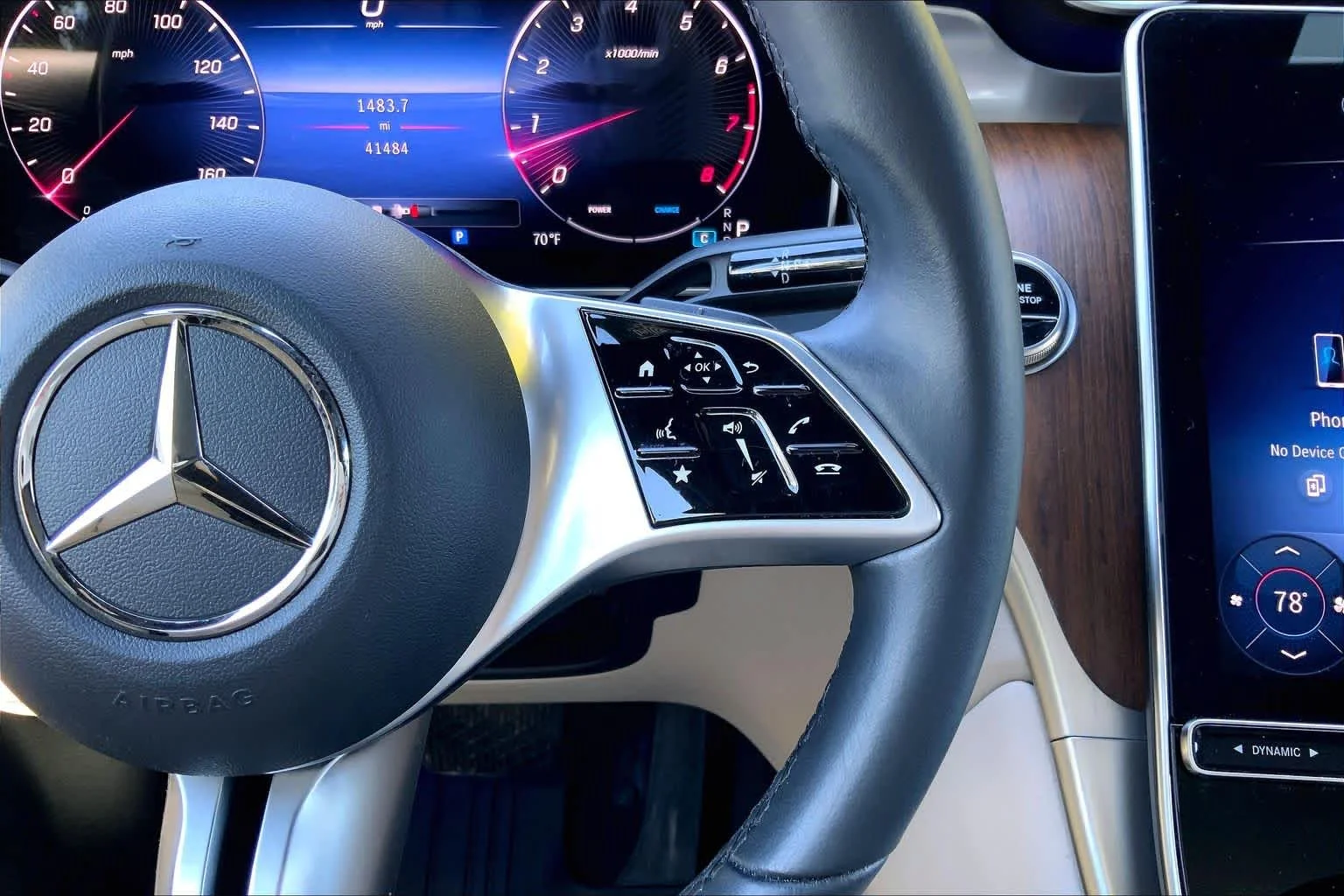 Used 2024 Polar White Mercedes-Benz GLC 300 image 25