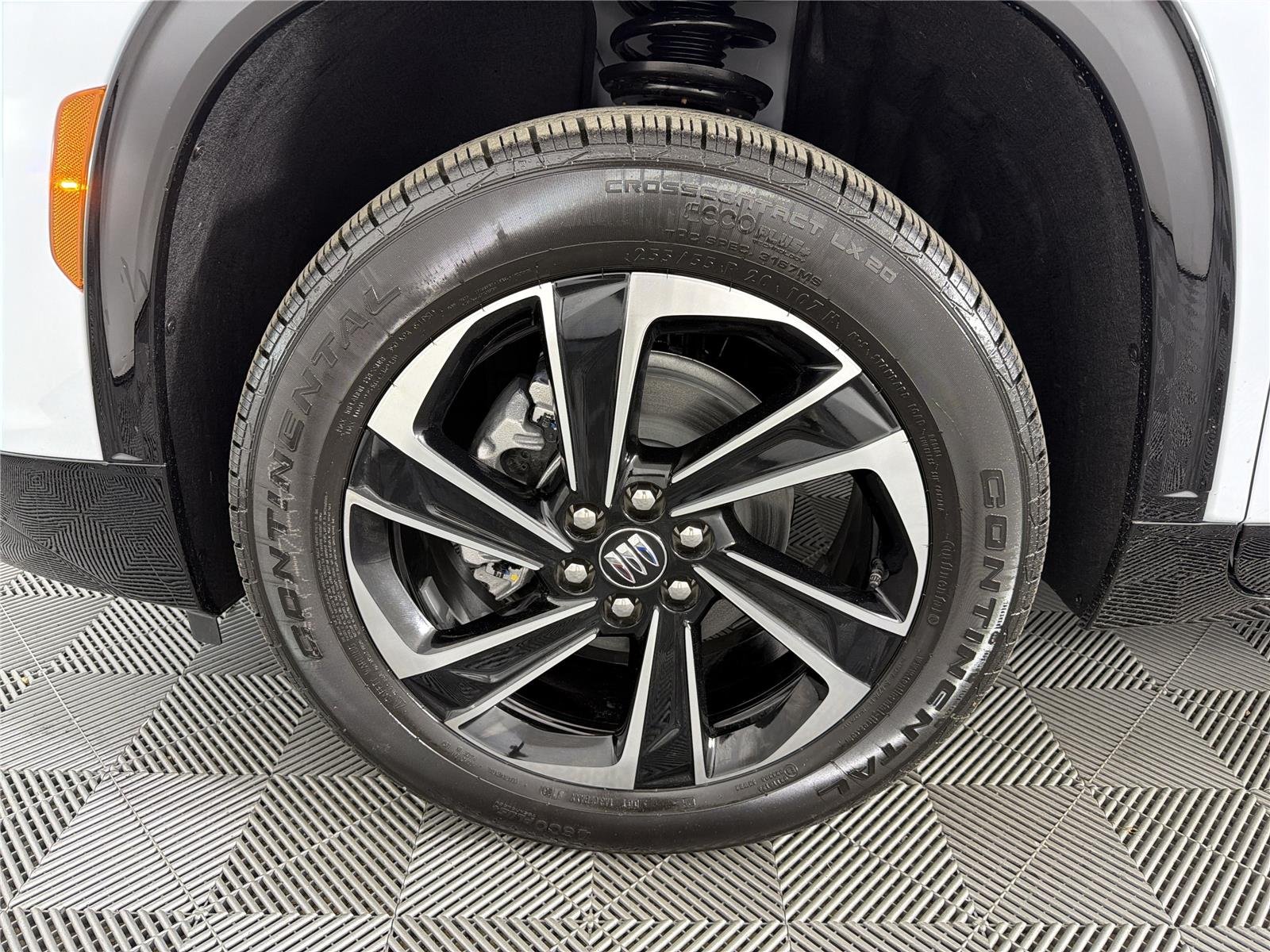 New 2026 Iridescent White Tricoat Buick Sport Touring image 9