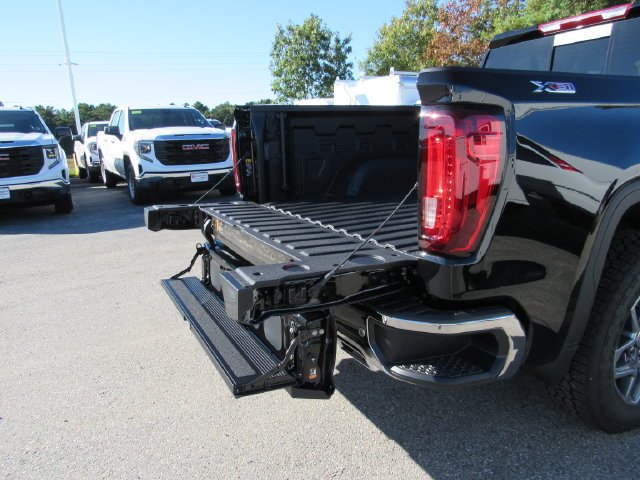 New 2026 Onyx Black GMC SLT image 33