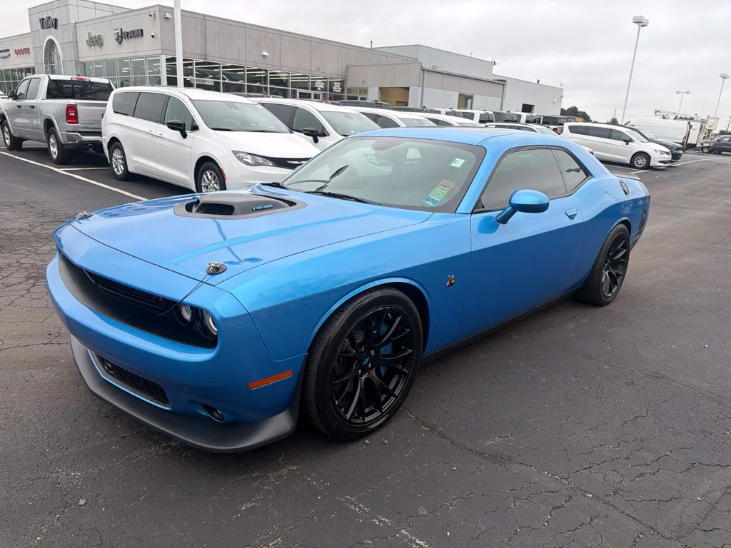 Used 2016 Blue Dodge R/T Scat Pack image 3