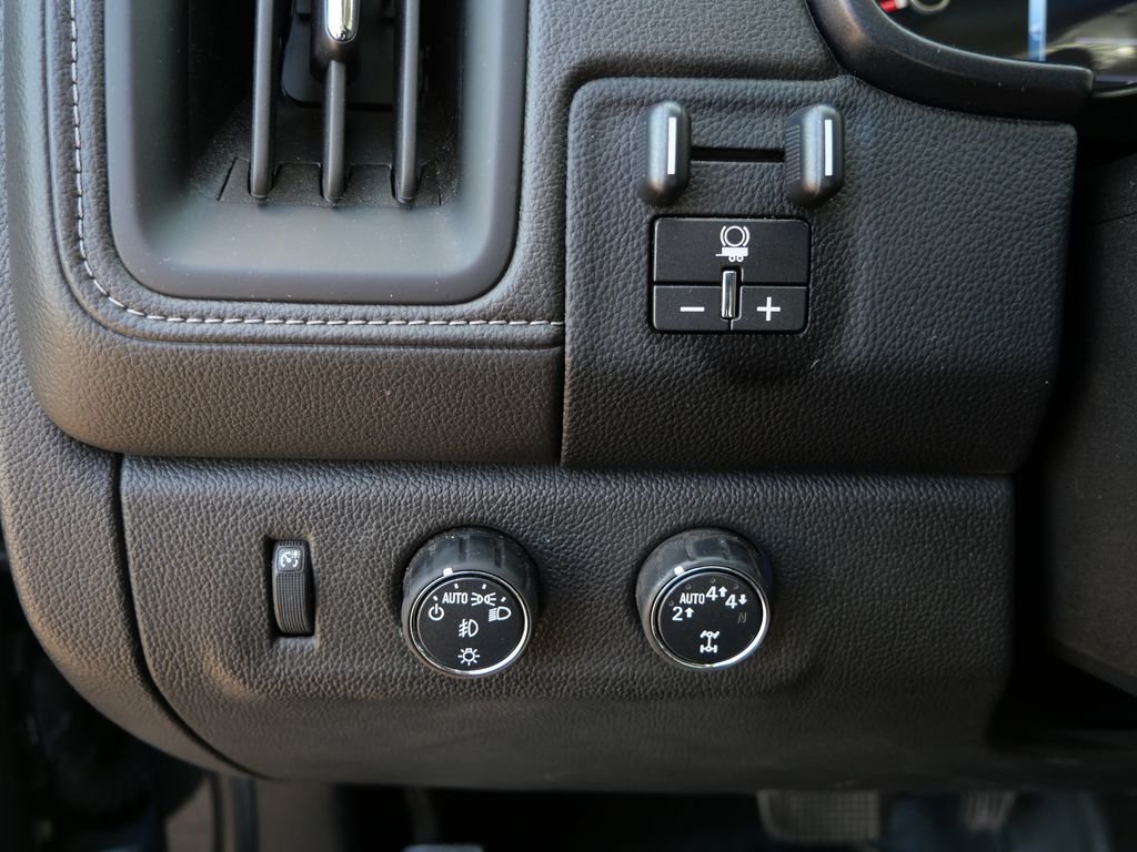 Used 2017 Gray GMC SLT image 23