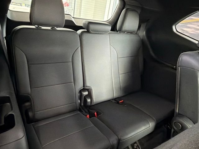 Used 2025 Black Buick Preferred image 9