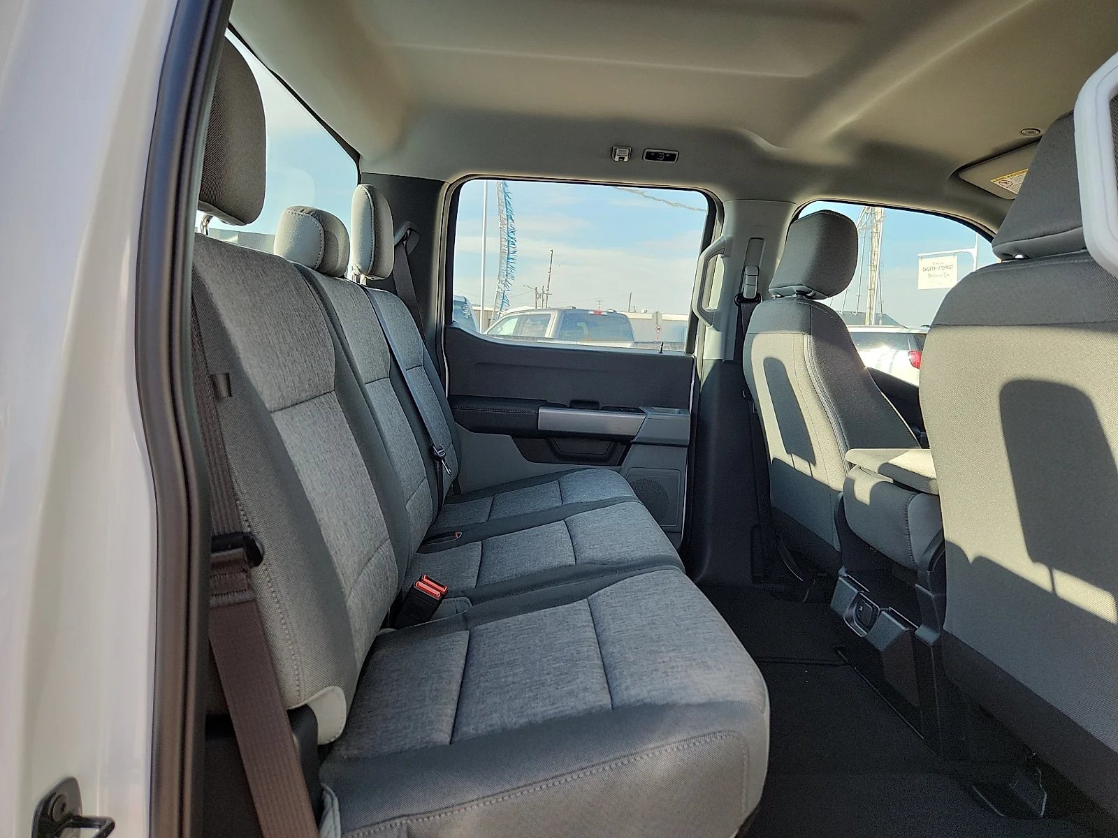 New 2027 Oxford White Ford XL image 19