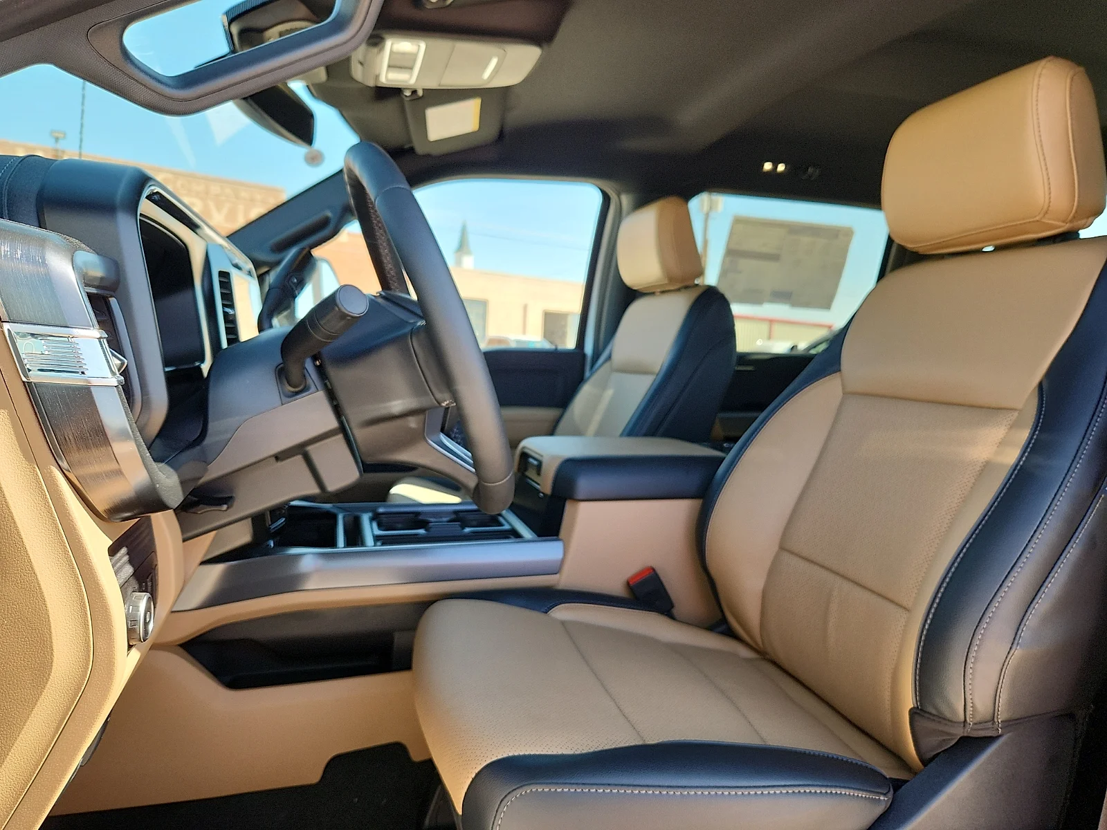 New 2026 Oxford White Ford Lariat image 17