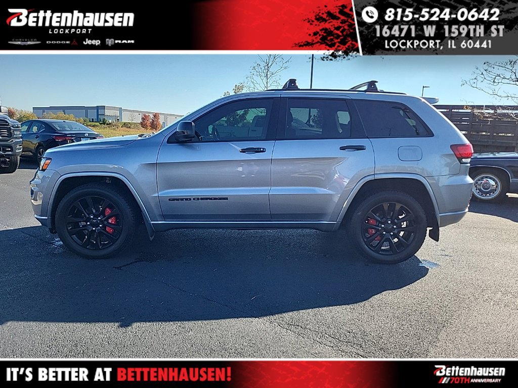 Used 2018 Silver Jeep Altitude image 2