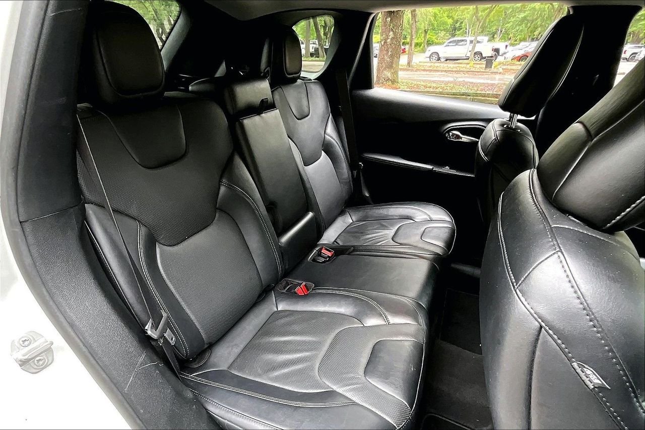 2023 Jeep Cherokee Altitude Lux - Photo 22