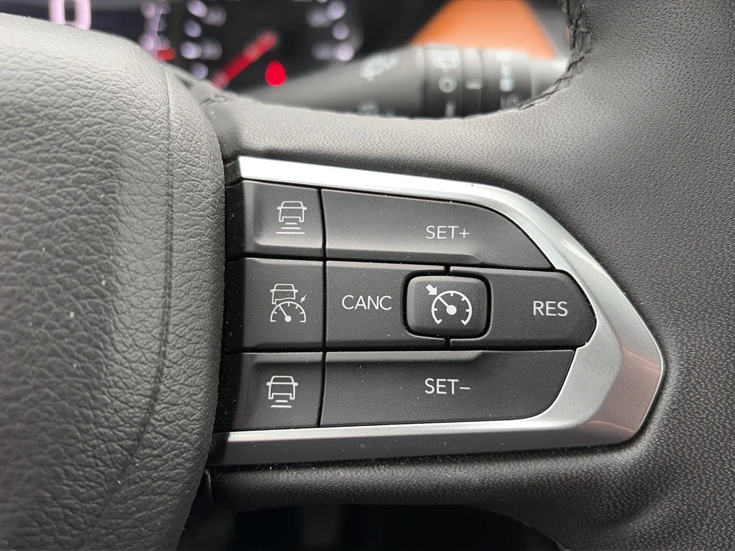 Used 2025 Hydro Blue Pearlcoat Jeep Limited image 16