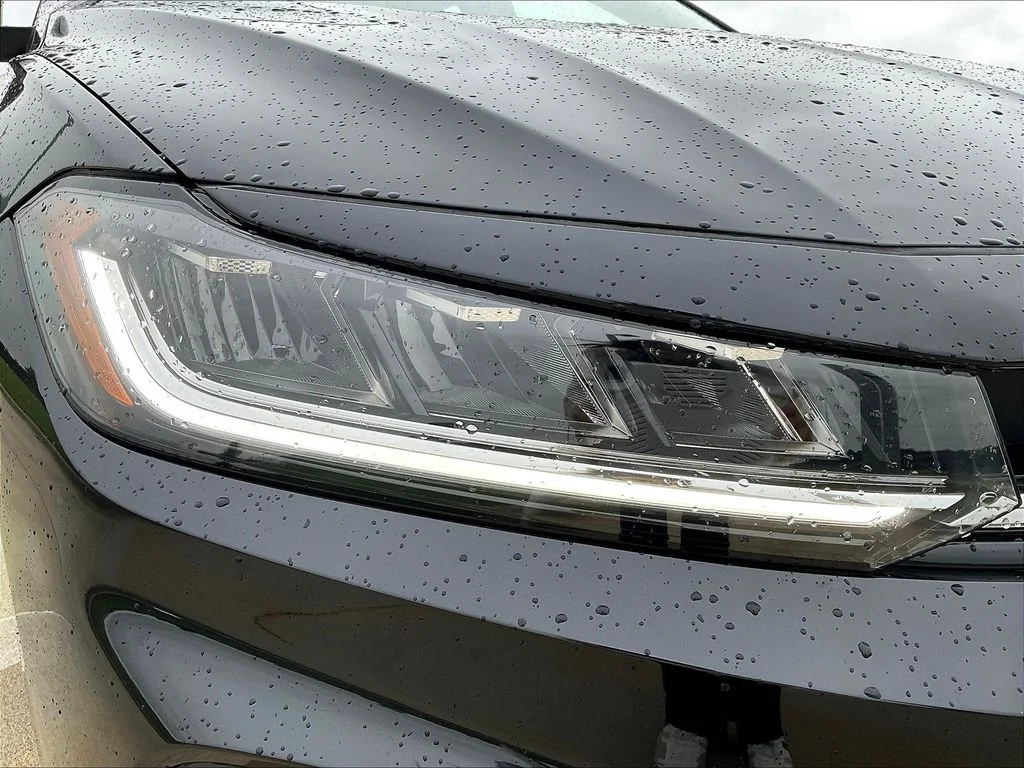 New 2026 Black Volkswagen 1.5T SE image 24