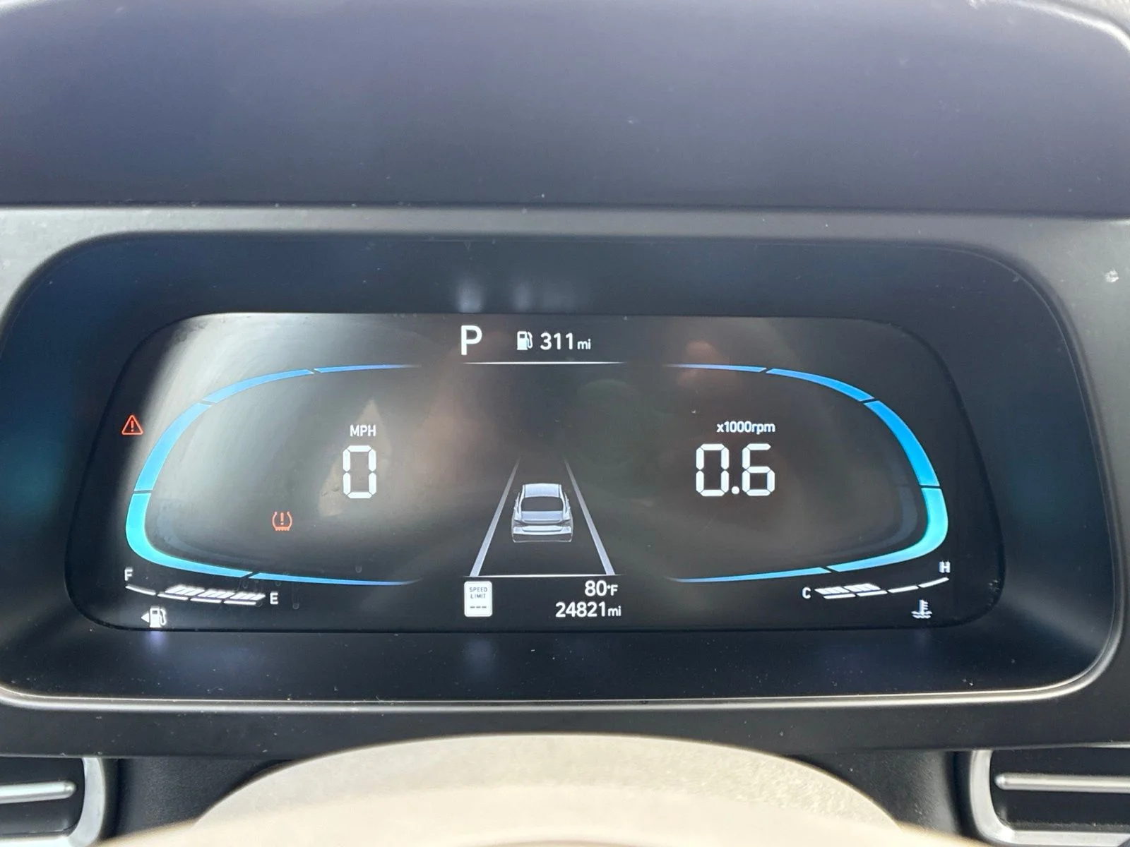 Used 2025 Gray Hyundai SEL Sport image 6