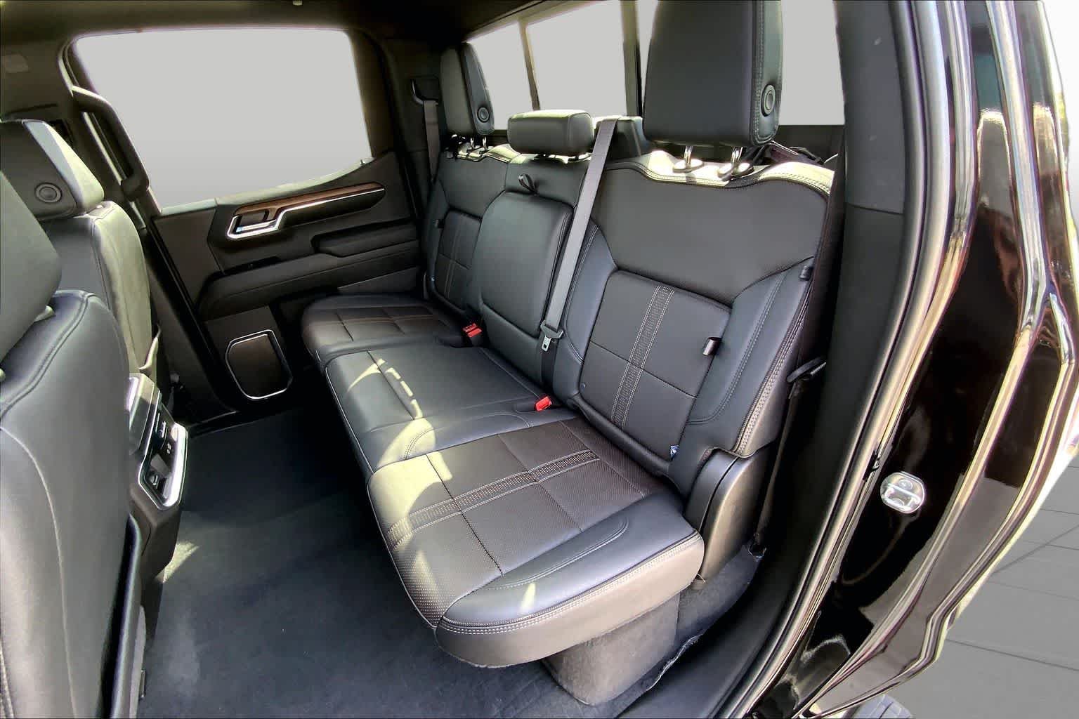 2024 Chevrolet Silverado 1500 High Country - Photo 41