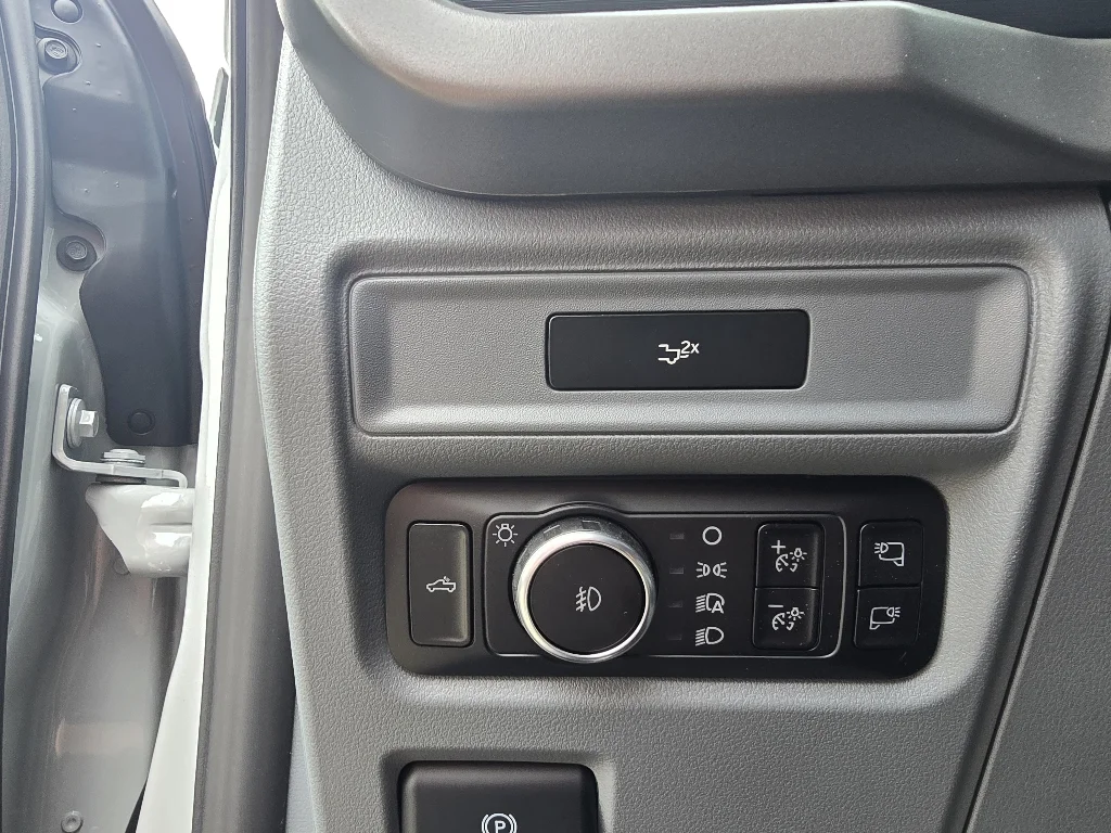 New 2026 Avalanche Ford XLT image 14