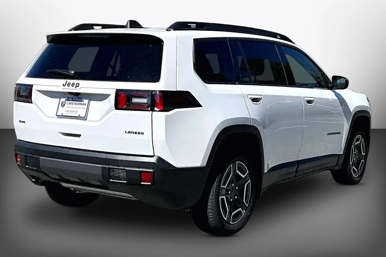 New 2026 Bright White Clearcoat Jeep Laredo image 8