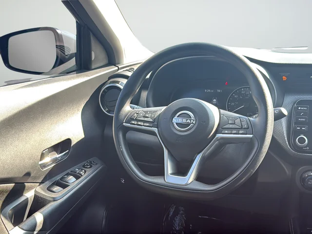 Used 2022 Gray Nissan SV image 38