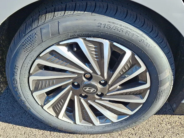 Used 2024 Blue Hyundai SEL image 8