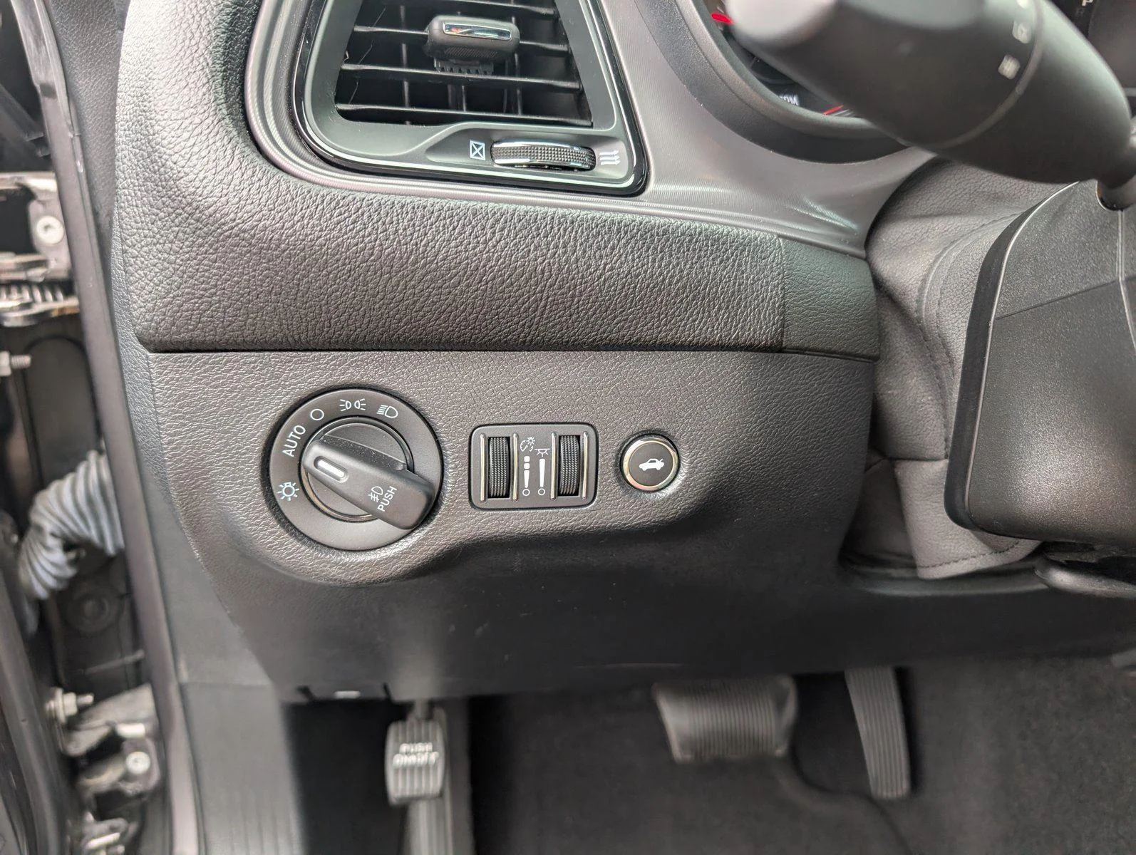 Used 2023 gray Dodge R/T Scat Pack image 30