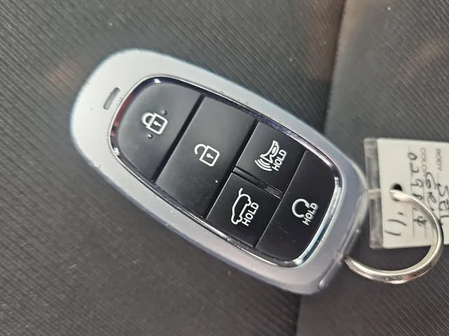 Used 2022 Black Hyundai SEL image 30