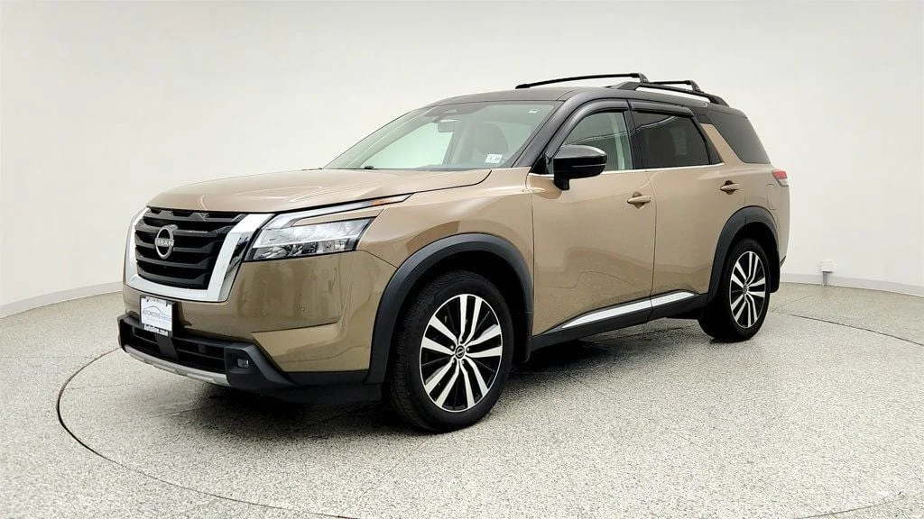 2024 Nissan Pathfinder Platinum 4WD's photo
