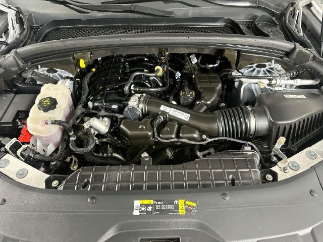 Used 2023 White Jeep Laredo X image 29