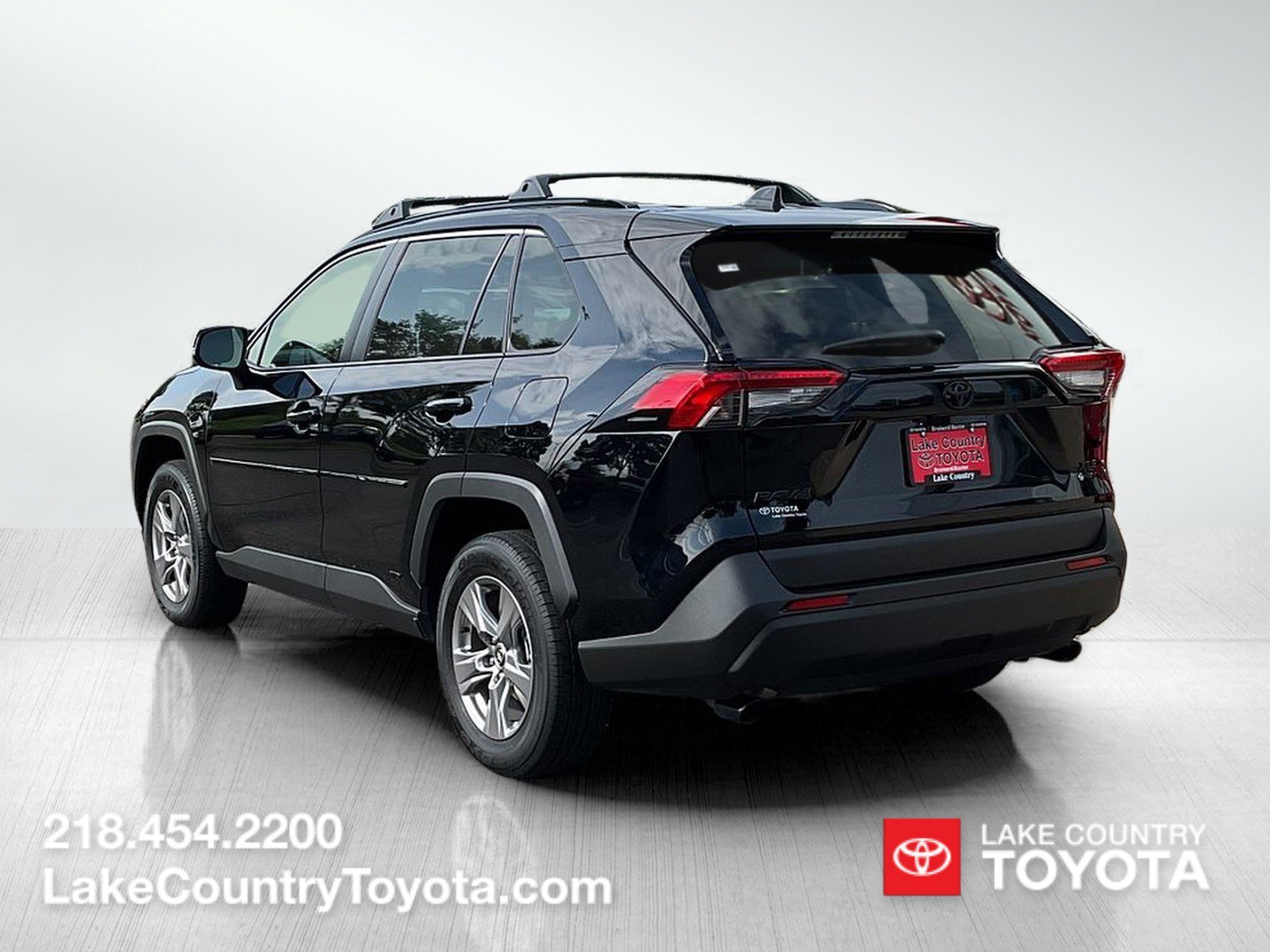 Used 2025 Black Toyota XLE image 3