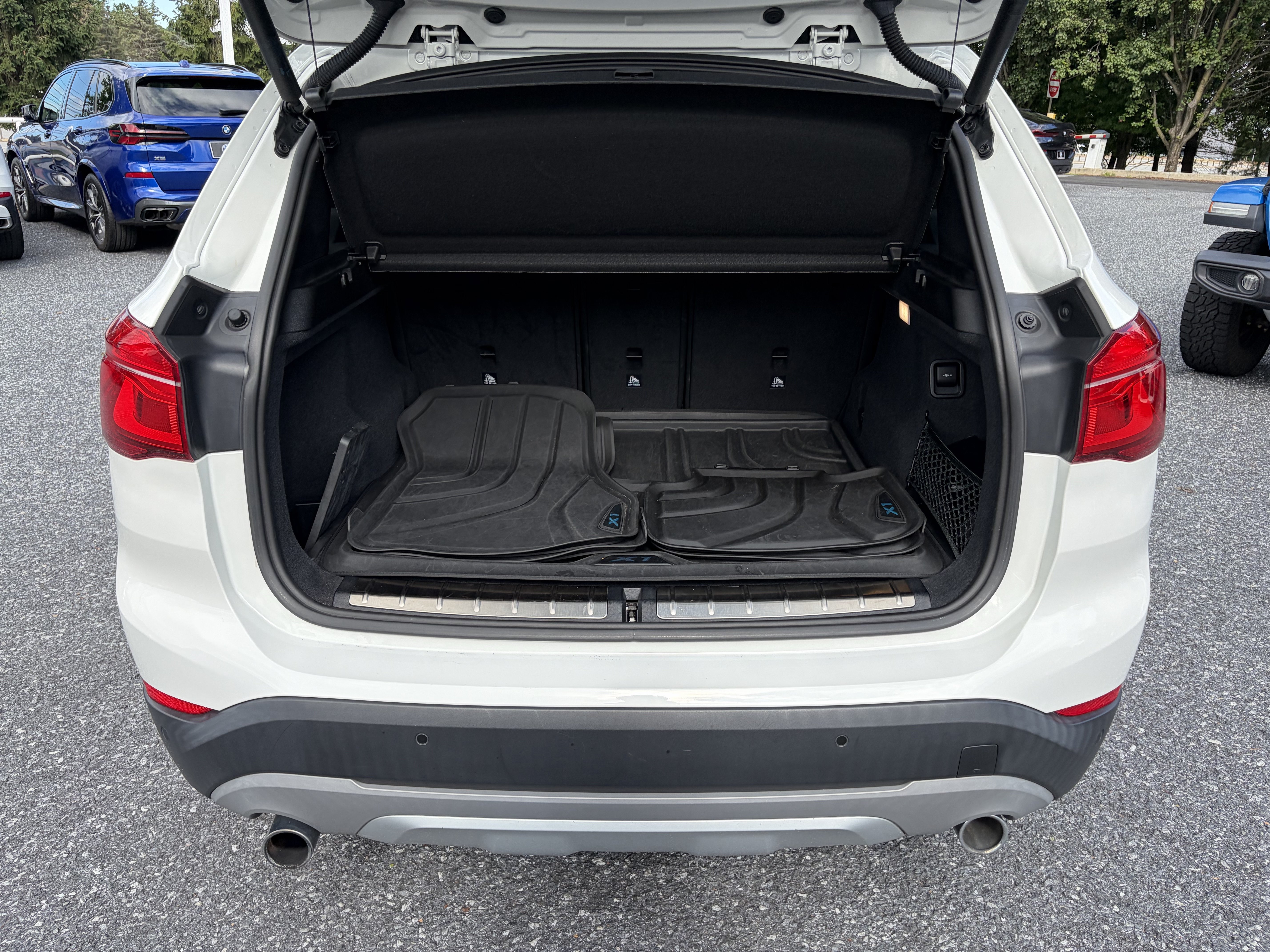 Used 2018 Alpine White BMW xDrive28i image 7