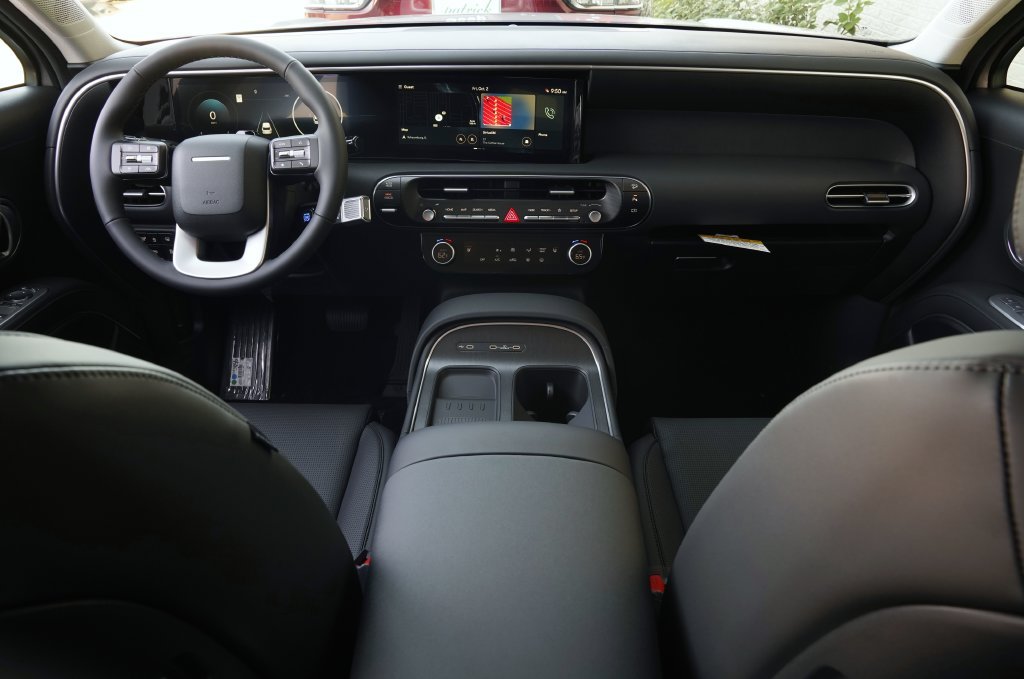 New 2027 Shimmering Silver Hyundai SEL image 29