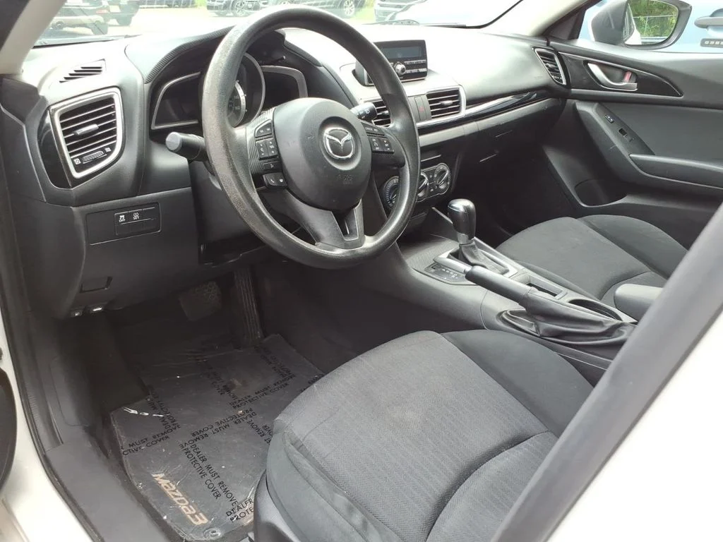 Used 2014 White Mazda i Sport image 12