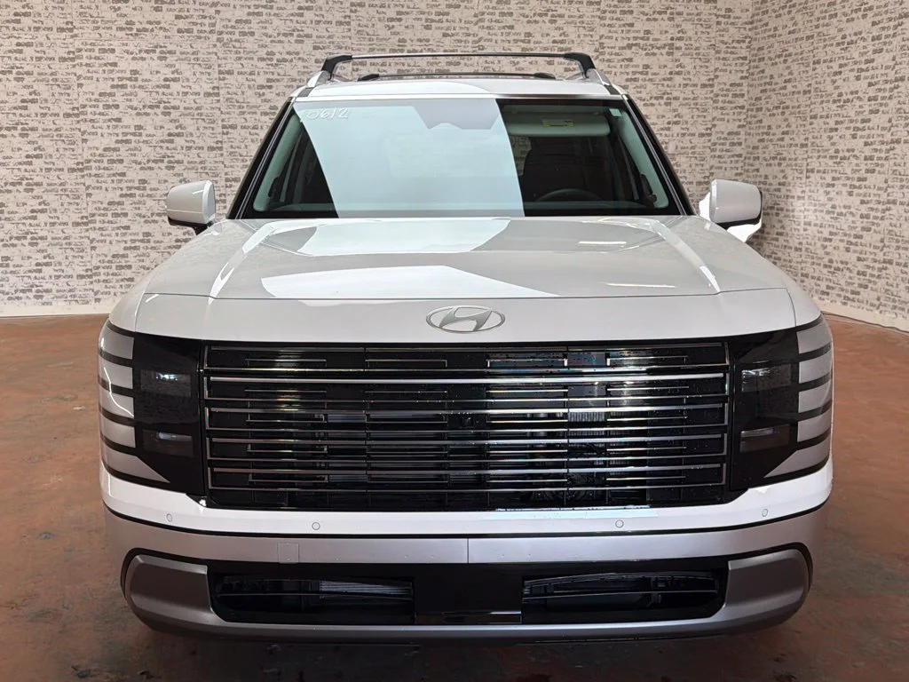 New 2027 Creamy White Pearl Hyundai Limited image 2