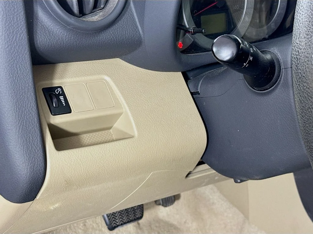 Used 2010 Blue Toyota Base image 10