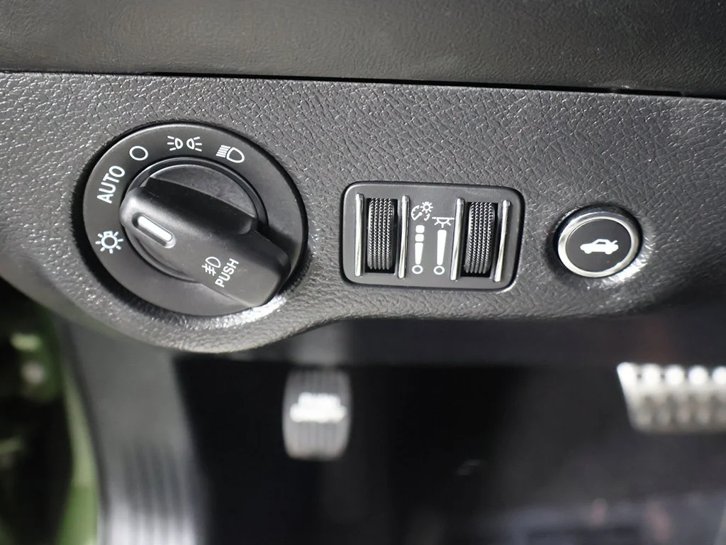 Used 2020 Green Dodge R/T Scat Pack image 31