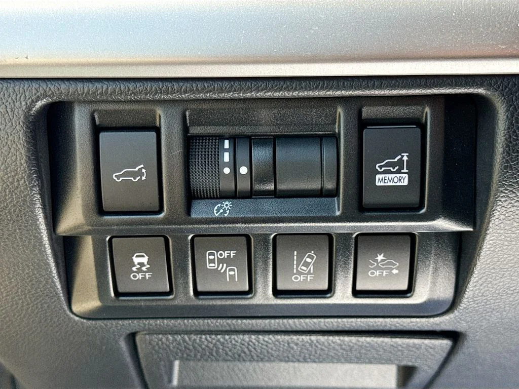 Used 2019 Gray Subaru 2.5i image 10