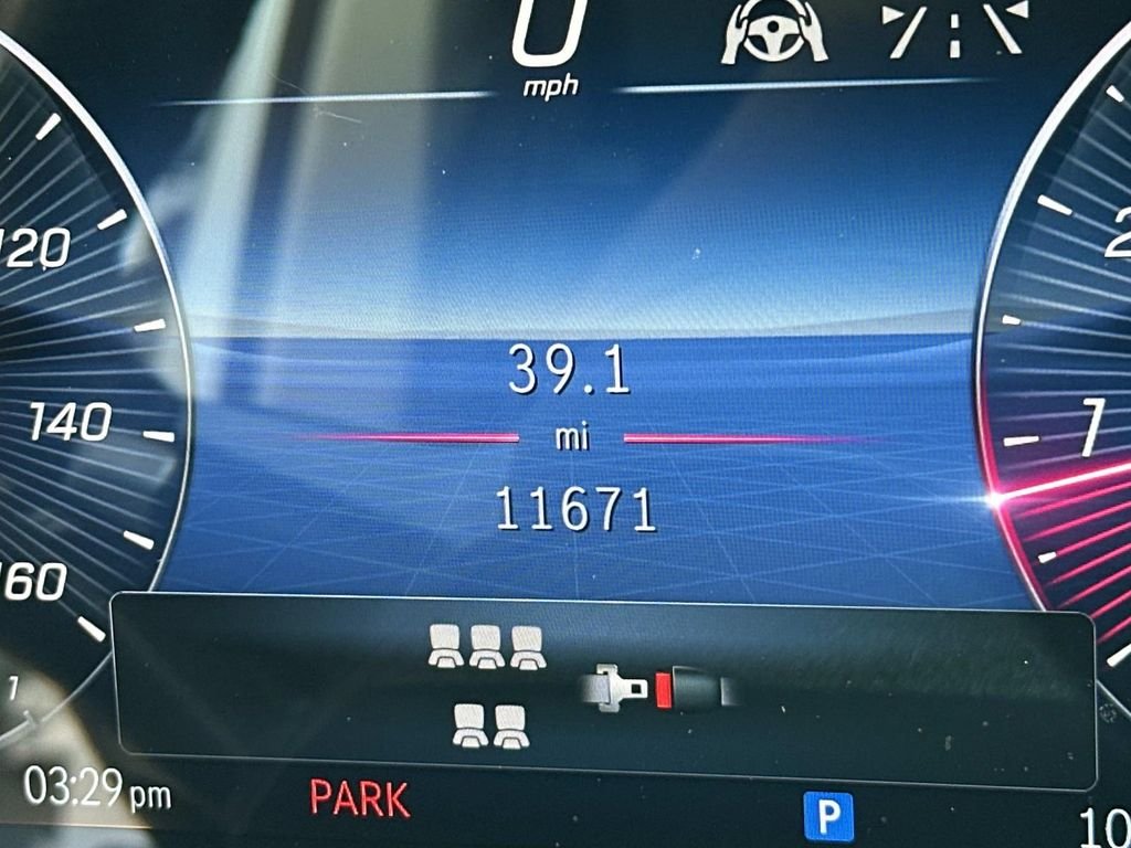Used 2024 MANUFAKTUR Diamond White Metallic Mercedes-Benz GLS 450 image 30