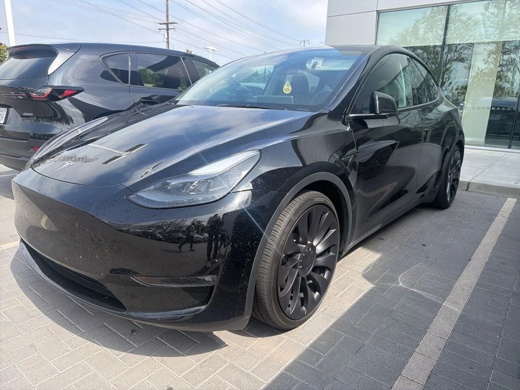 2024 Tesla Model Y's photo