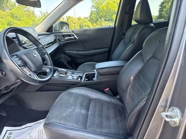 Used 2022 Gray Mitsubishi Black Edition image 15