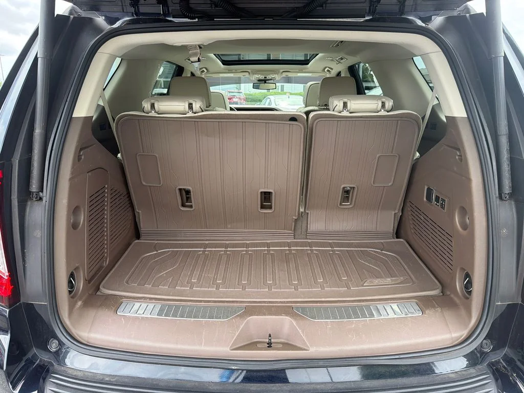 Used 2023 Blue GMC Denali image 18