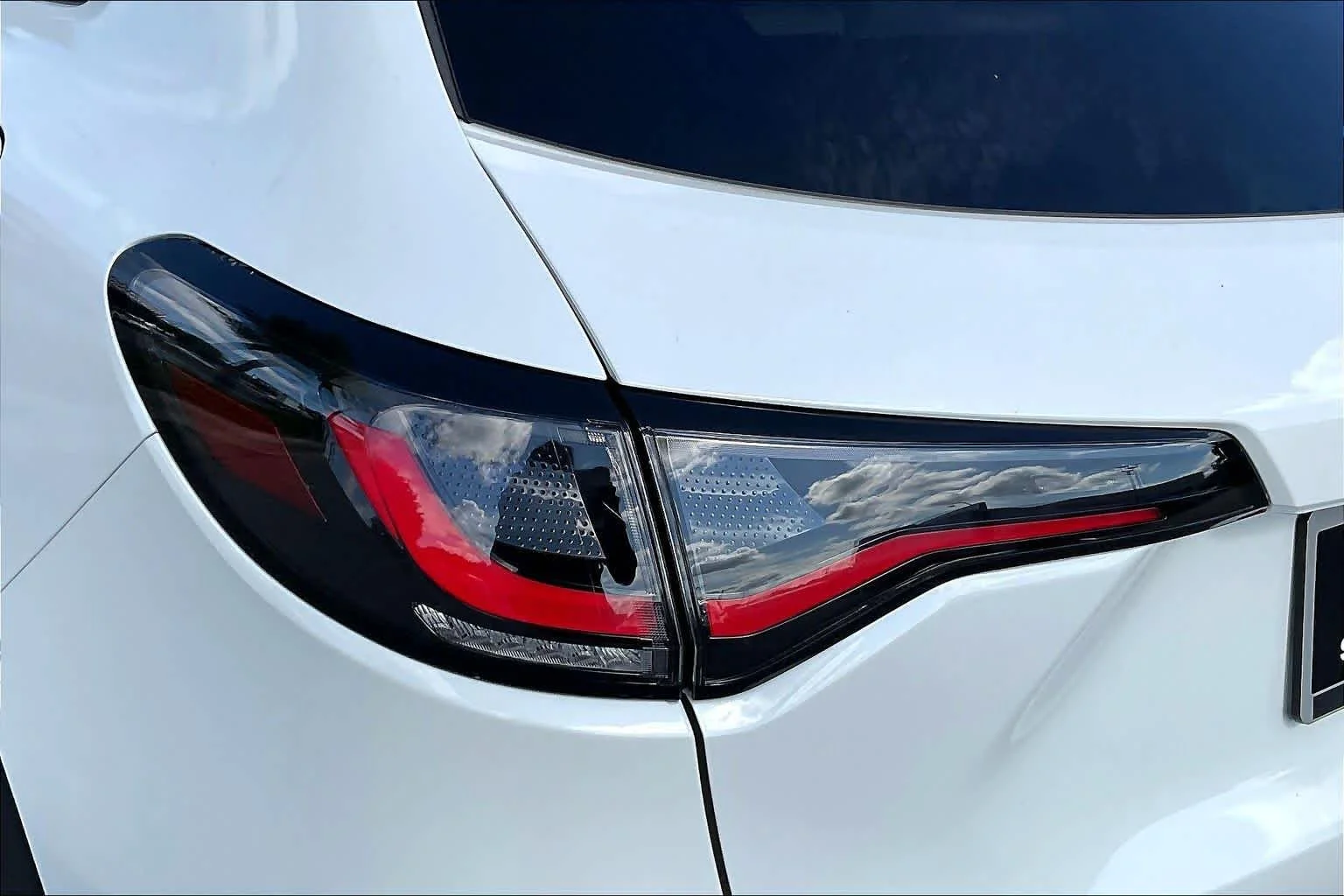 New 2027 Platinum White Pearl Honda LX image 14
