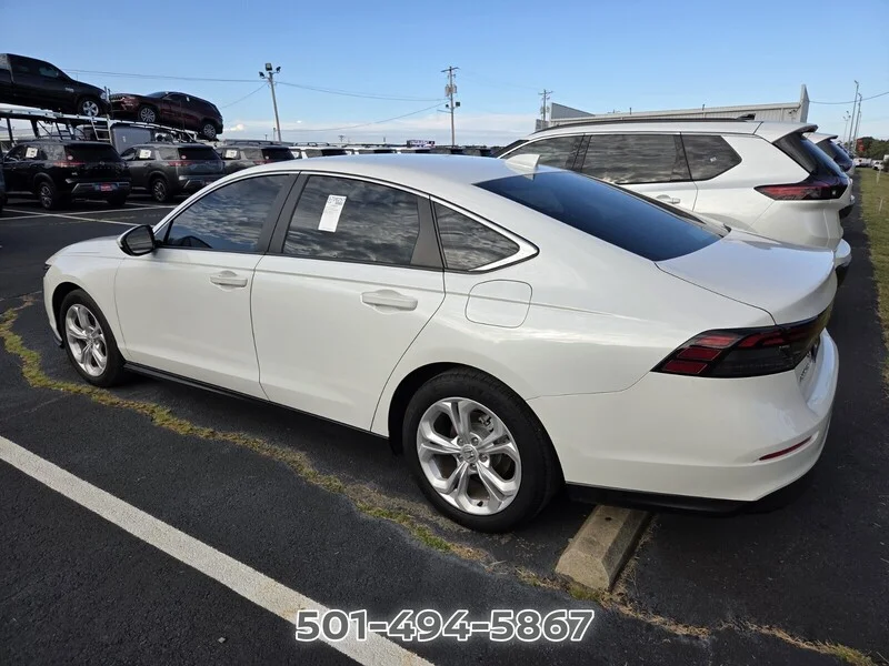 Used 2024 Platinum White Pearl Honda LX image 5